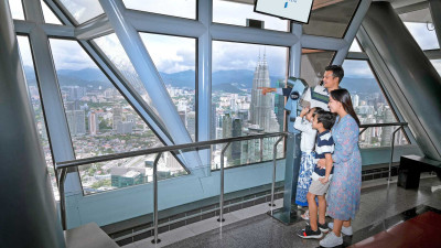 Vé đài quan sát KL Tower
